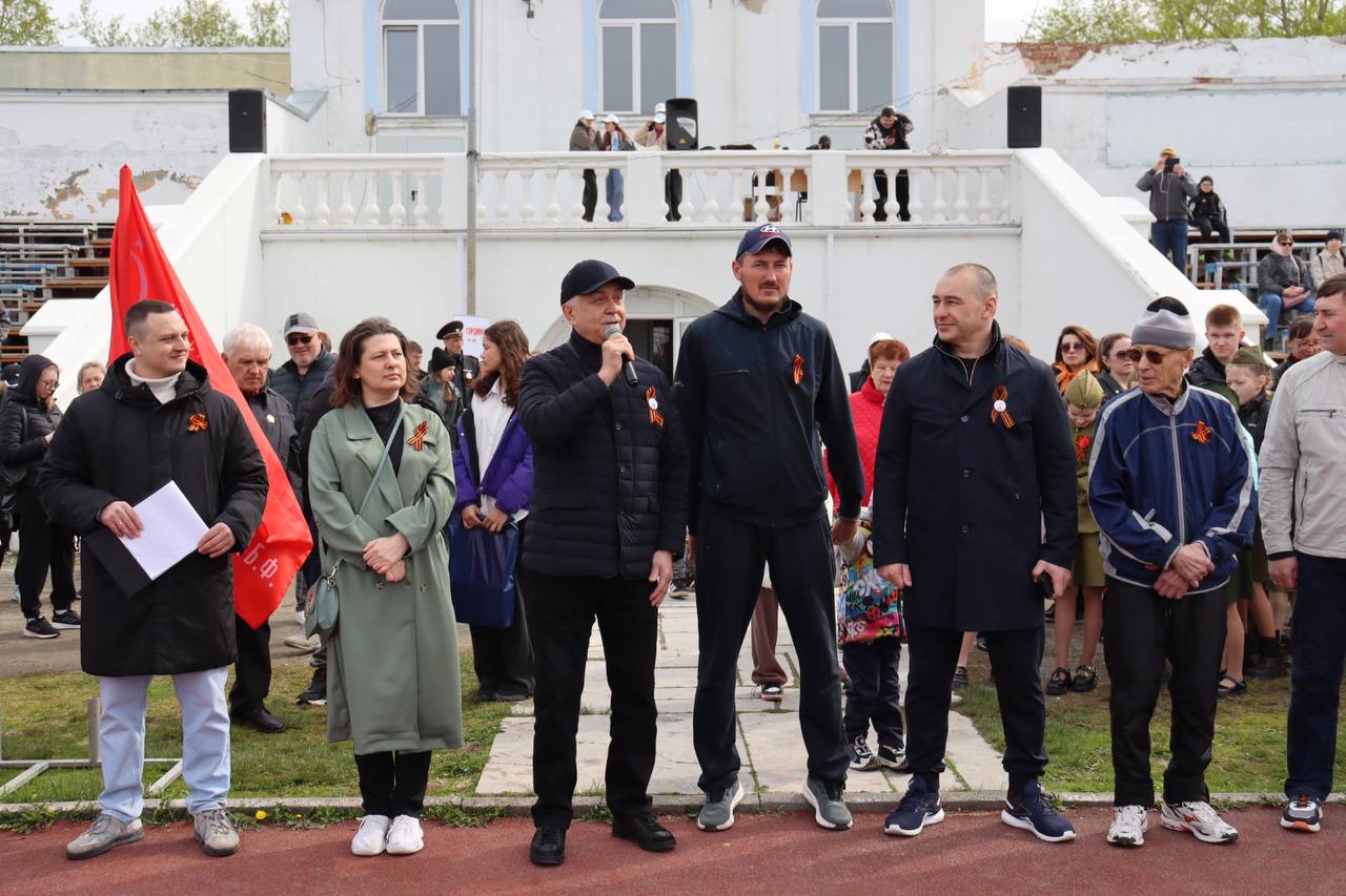 Валерий Филиппов принял участие в торжественном открытии легкоатлетической эстафеты в Еманжелинском районе