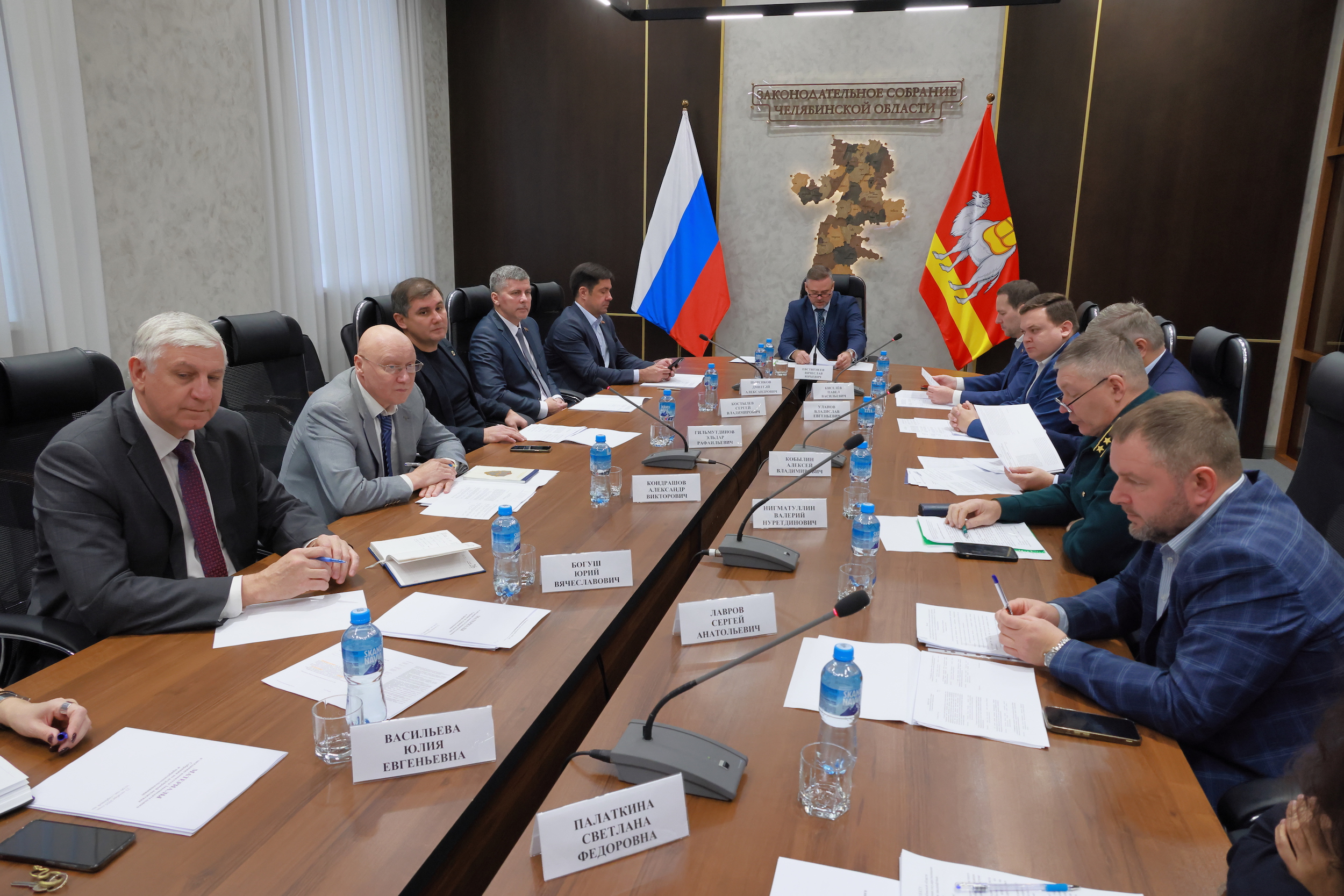 Комитет по аграрной политике и природопользованию обсудил реализацию регионального проекта «Кадры в агропромышленном комплексе»