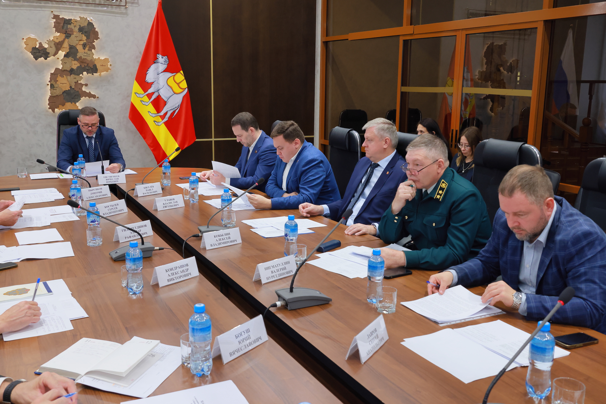 Комитет по аграрной политике и природопользованию обсудил тему развития лесного хозяйства Челябинской области 