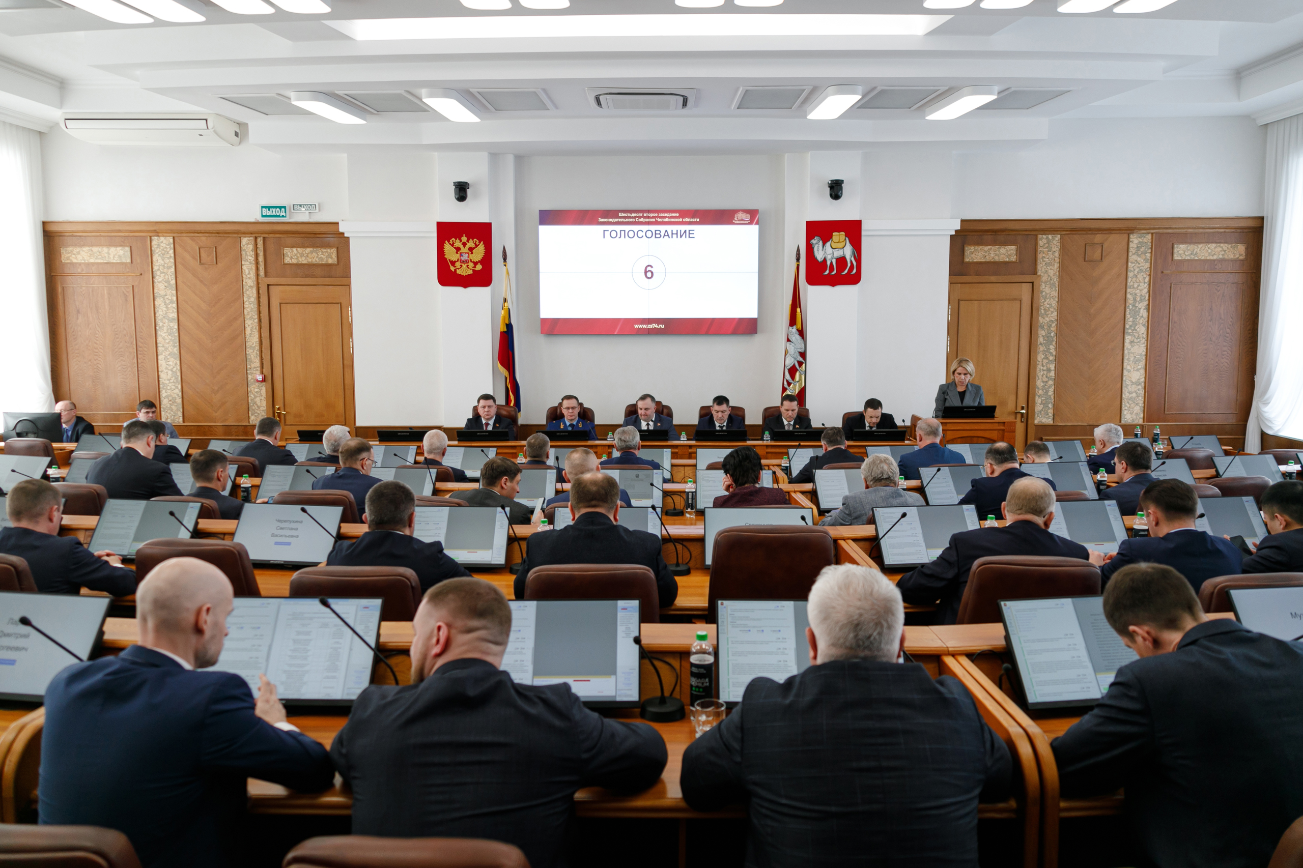 Бесплатные социальные услуги продолжат получать контрактники - участники СВО