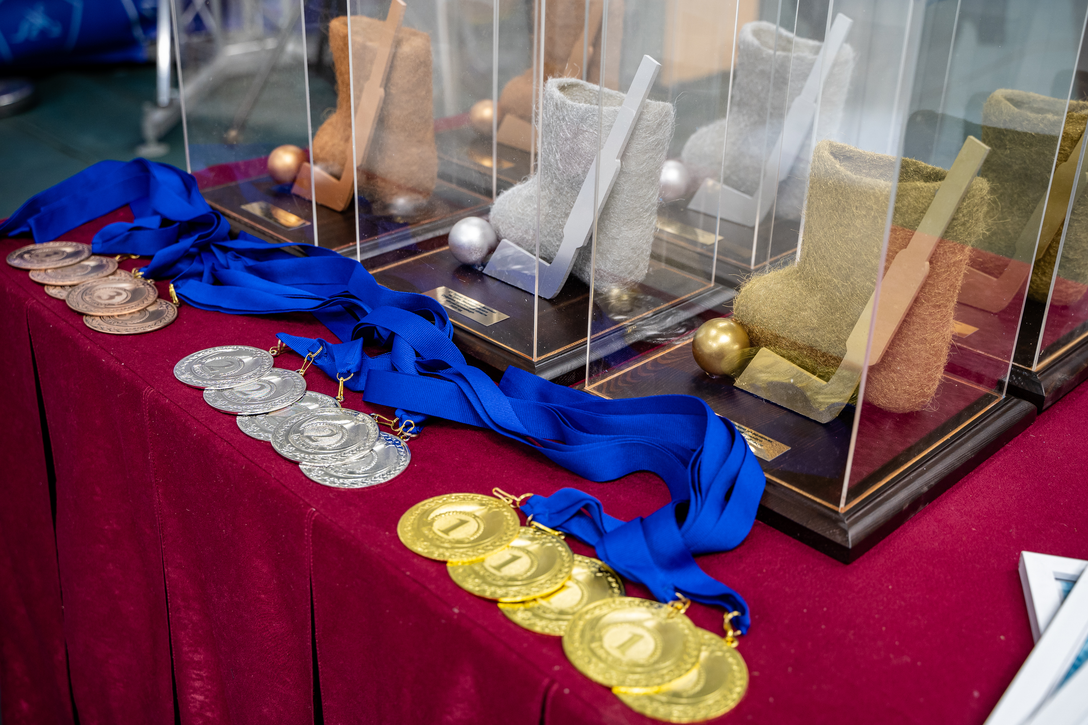 В Челябинске в шестнадцатый раз пройдет турнир по хоккею в валенках «Играй по-нашему!» на кубок Законодательного Собрания Челябинской области