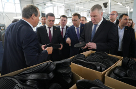 Депутаты комитета по промышленной политике, энергетике, транспорту и тарифному регулированию провели выездное заседание на фабрике «Юничел»