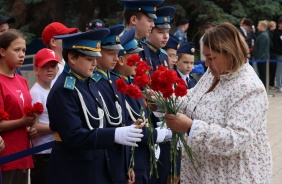 Церемония возложения венков и цветов к Вечному Огню ко Дню памяти и скорби