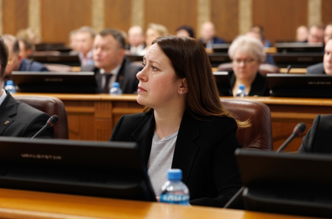 Председатель комитета Законодательного Собрания по социальной политике Наталья Лощинина о законах социального блока, принятых на восьмом заседании областного парламента