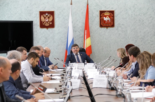 Депутаты комитета по строительной политике и ЖКХ обсудили реализацию федерального проекта «Формирование комфортной городской среды» в Челябинской области