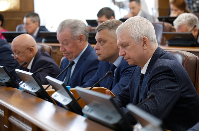 Областной закон, регулирующий некоторые вопросы организации местного самоуправления, принят в первом чтении 