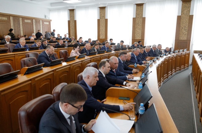 Ежемесячная социальная выплата установлена для обладателей почётных званий в сфере образования и науки, архитектуры