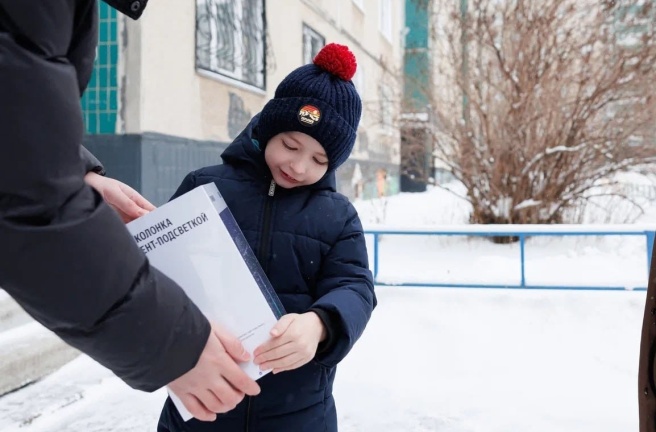 «Пусть Новый год будет наполнен волшебством и радостью!»ю Депутаты Законодательного Собрания исполняют мечты детей