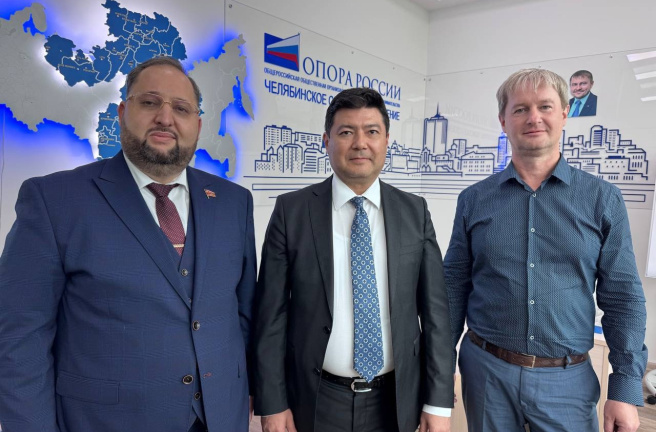 Дмитрий Клеутин встретился с Генеральным консулом Республики Узбекистан