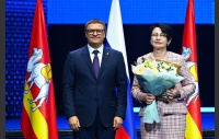 Награждение губернатором Алексеем Текслером депутатов Законодательного Собрания седьмого созыва