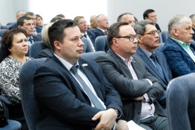 В Законодательном Собрании состоялось совещание с председателями представительных органов городских округов и муниципальных районов