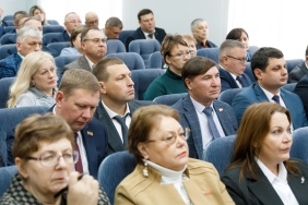 В Законодательном Собрании состоялось совещание с председателями представительных органов городских округов и муниципальных районов