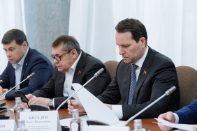 Комитет Законодательного Собрания по строительной политике и ЖКХ рассмотрел отчет о результатах деятельности правительства области за 2023 год