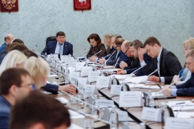 Комитет Законодательного Собрания по строительной политике и ЖКХ рассмотрел отчет о результатах деятельности правительства области за 2023 год