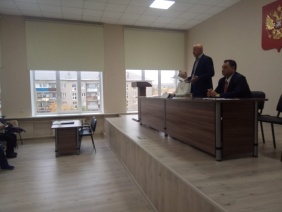 Депутат Валерий Колокольцев провел встречи с избирателями Ленинского района Магнитогорска