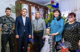 Александр Лазарев: «Важно исполнить каждую детскую мечту в преддверии Нового года и подарить частицу тепла и счастья тем, кто нуждается в заботе»