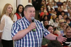 Александр Лазарев: Встреча с избирателями своего округа – это не только отчет, но и откровенный разговор на волнующие темы
