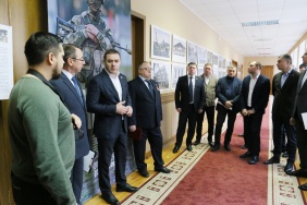 В Законодательном Собрании открыта выставка «Сила в правде»