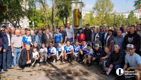 Евгений Рева принял участие в открытии стелы в честь спортшколы "Алмаз"