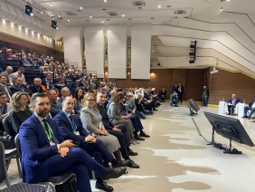 Председатель комитета Законодательного Собрания по экономической политике и предпринимательству Евгений Илле принял участие в IV форуме «Большой открытый диалог» в Екатеринбурге