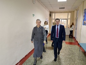 Заместитель председателя Законодательного Собрания Вадим Ромасенко принял участие в презентации книги об Арктике