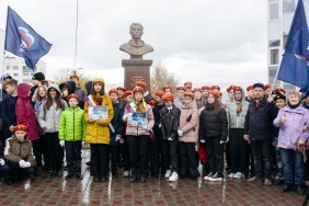 Депутат Олег Садовских принял участие в торжественном открытии в Златоусте памятника первому космонавту