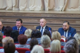 Депутаты отчитались о деятельности областного парламента перед жителями Южного избирательного округа