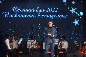 Депутаты Законодательного Собрания посетили осенний бал студентов ЮУГМУ
