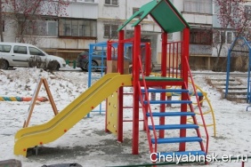 14 декабря в Челябинске прошли праздники двора, организованные депутатами фракции «Единая Россия» в честь открытия новых детских площадок