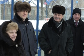 В поселке Федоровка состоялось торжественное открытие нового хоккейного корта