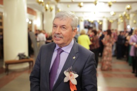 Владимир Мякуш вручил специальные призы победителям конкурса юных талантов в области искусства на соискание премии «Андрюша»