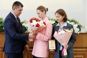 Церемония награждения победителей смотра-конкурса молодежных парламентских формирований и конкурса "Парламентские дебаты"