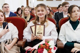 Церемония награждения победителей смотра-конкурса молодежных парламентских формирований и конкурса "Парламентские дебаты"