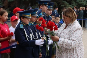 Церемония возложения венков и цветов к Вечному Огню ко Дню памяти и скорби