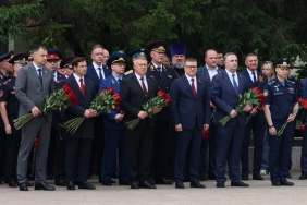 Церемония возложения венков и цветов к Вечному Огню ко Дню памяти и скорби