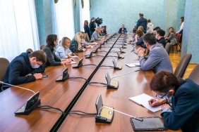 Председатель Законодательного Собрания Челябинской области Александр Лазарев ответил на вопросы журналистов