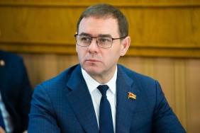 Александр Лазарев