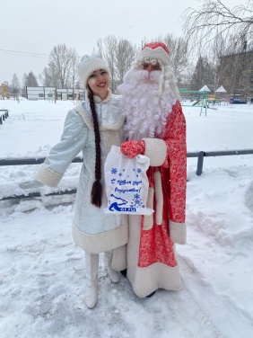 Новогодние подарки от депутата Александра Решетникова