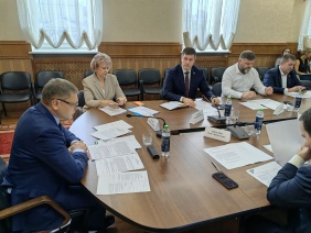 Комитет Законодательного Собрания по экологии обсудил информацию о реализации областного закона об организации тушения ландшафтных (природных) пожаров
