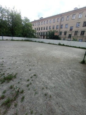 Олег Садовских оказывает помощь воспитанникам златоустовского Центра помощи детям, оставшимся без попечения родителей