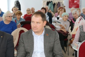 Евгений Рева приветствовал слушателей и педагогов Народного университета