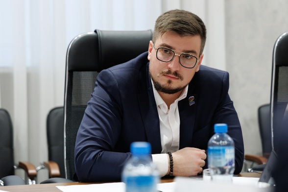 Первый заместитель председателя комитета Законодательного Собрания по социальной политике Алексей Рожков об итогах 2025 года