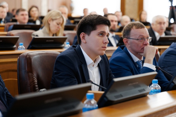 Маким Гулин, депутат Законодательного Собрания Челябинской области, руководитель фракции партии «Новые люди» в Законодательном Собрании о работе фракции в восьмом созыве областного парламента